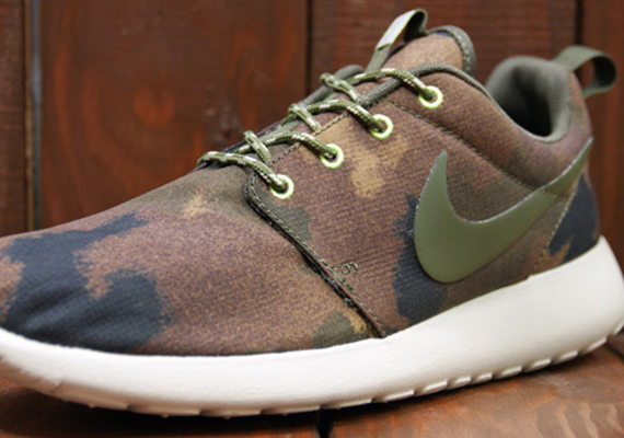 Nike WMNS Roshe Run Print - Linen - Cargo Khaki - Mercury Grey - Mortar