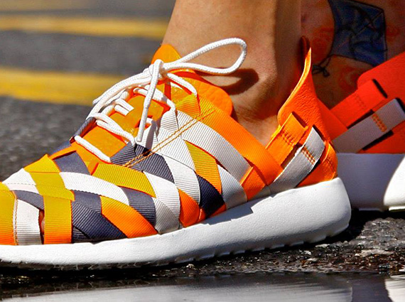 Nike WMNS Roshe Run Woven "Bright Citrus"