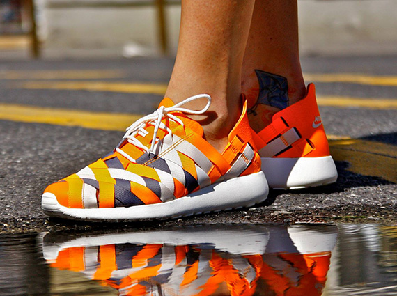 Nike Wmns Roshe Run Woven Bright Citrus 2