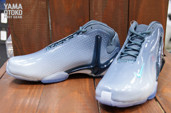 Nike Zoom Hyperflight Shark 01