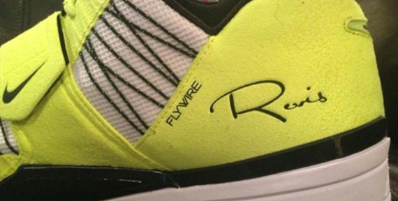 Nike Zoom Revis Tennis Ball 3