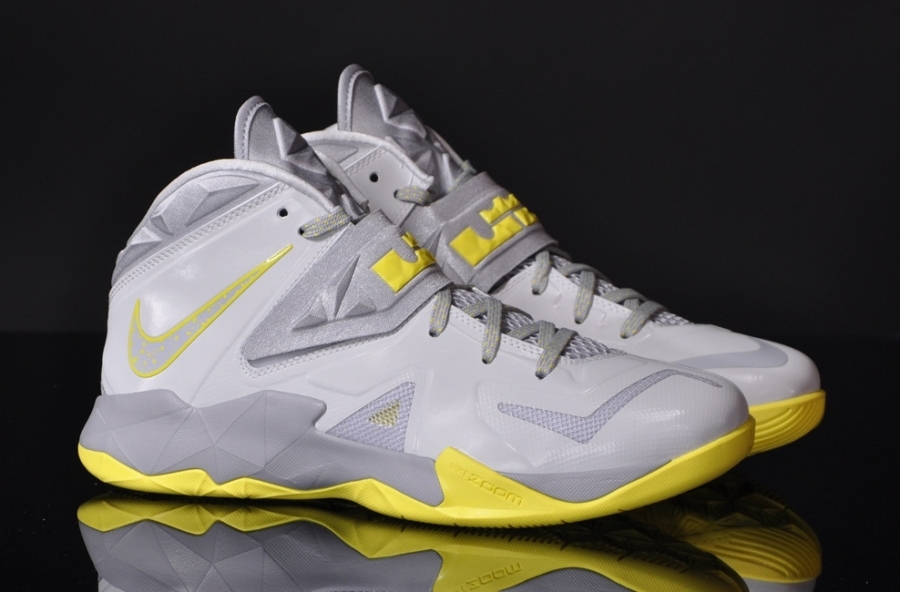 Nike Zoom Soldier Vii Pure Platinum Volt 05