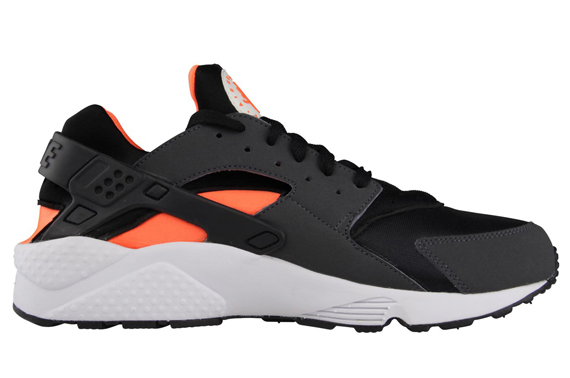 Air Huarache Black Orange 1