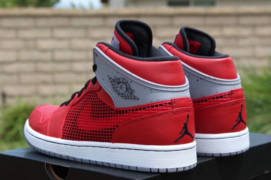 Air Jordan 1 89 Toro Release Date 06