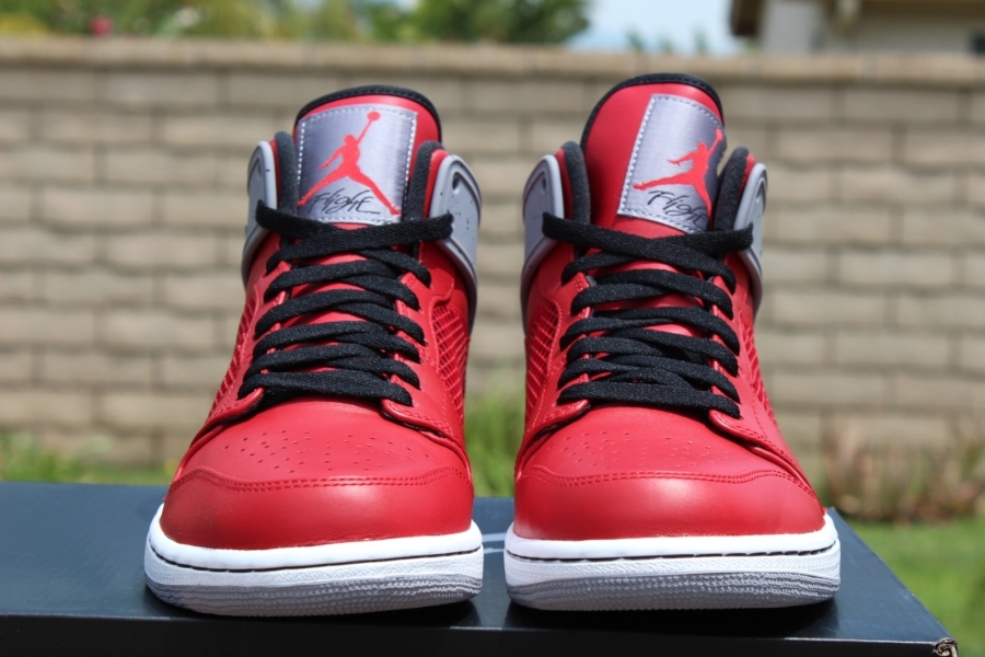 Air Jordan 1 89 Toro Release Date 09