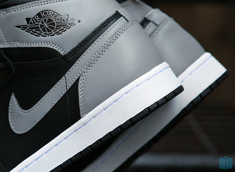 Air Jordan 1 Shadow Beauty Shots 8