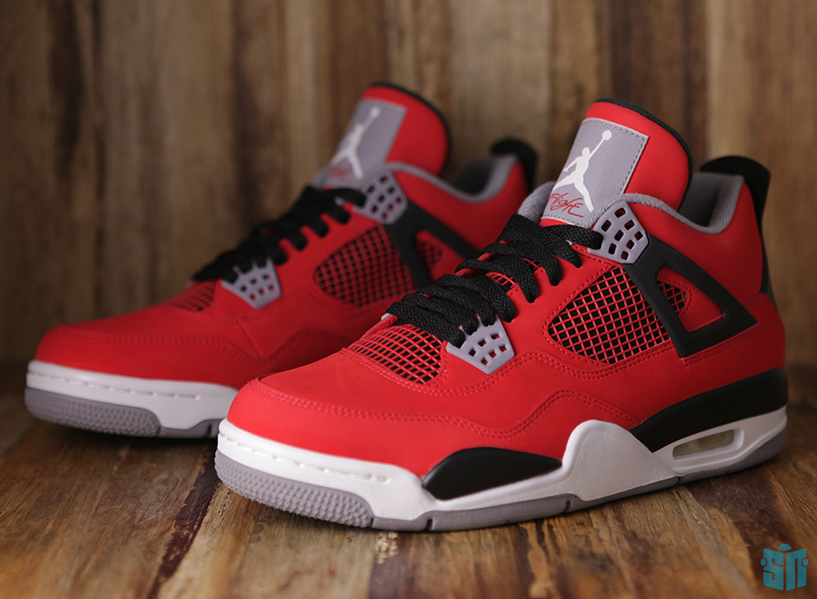 Air Jordan Iv Toro Beauty Shots 11