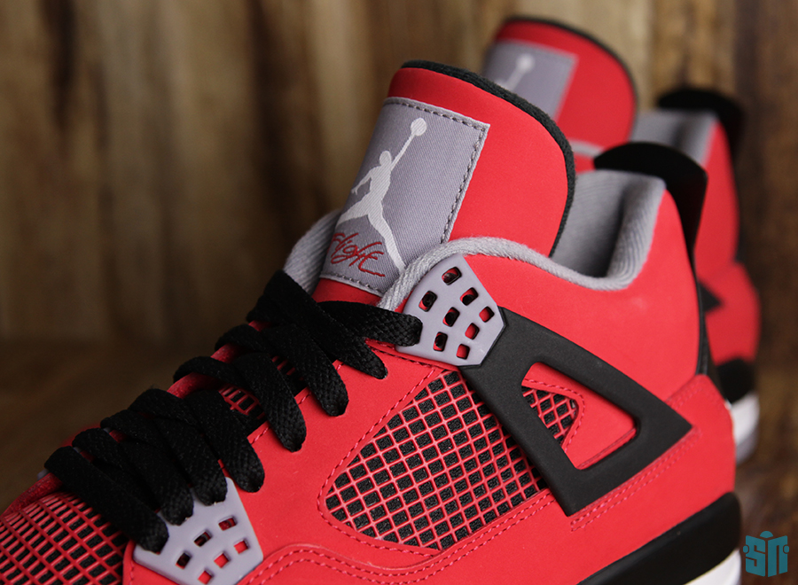 Air Jordan Iv Toro Beauty Shots 3