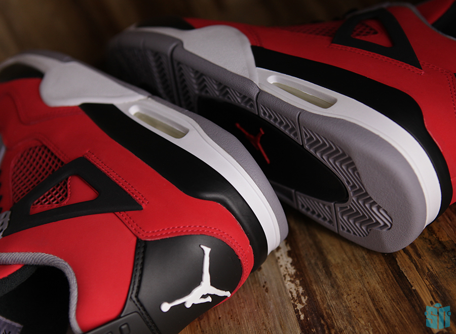 Air Jordan Iv Toro Beauty Shots 6