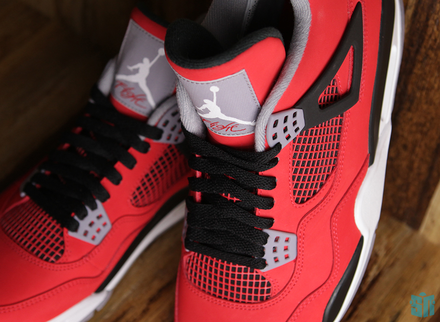 Air Jordan Iv Toro Beauty Shots 7