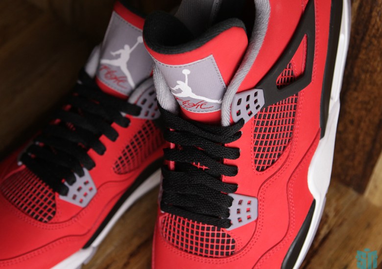 Air Jordan IV “Toro” – Beauty Shots