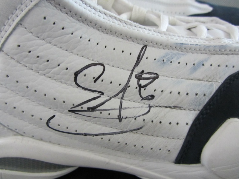 Air Jordan Xiv Eddie Jones Memphis Grizzlies Autographed Pe 02