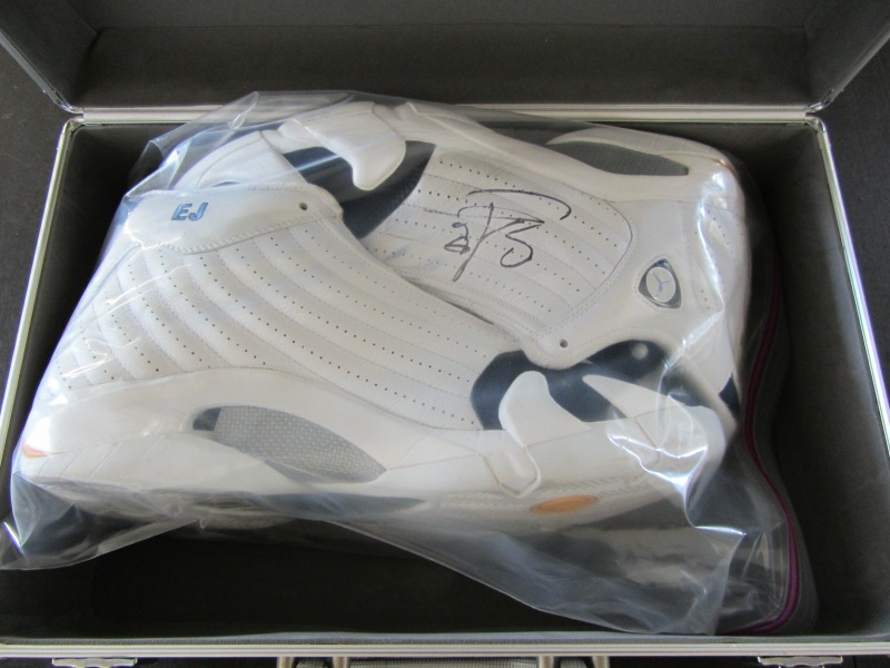 Air Jordan Xiv Eddie Jones Memphis Grizzlies Autographed Pe 18