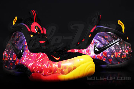 Asteroid Nike Foamposite 2