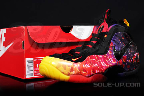 Asteroid Nike Foamposite 6