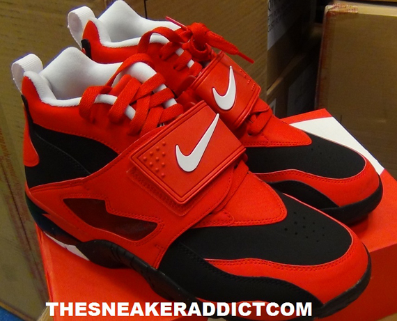 Nike Air Diamond Turf Challenge Red Black 2