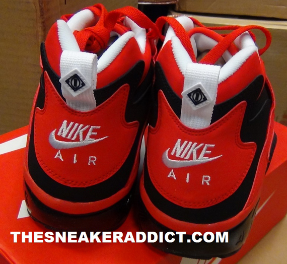 Nike Air Diamond Turf Challenge Red Black 5