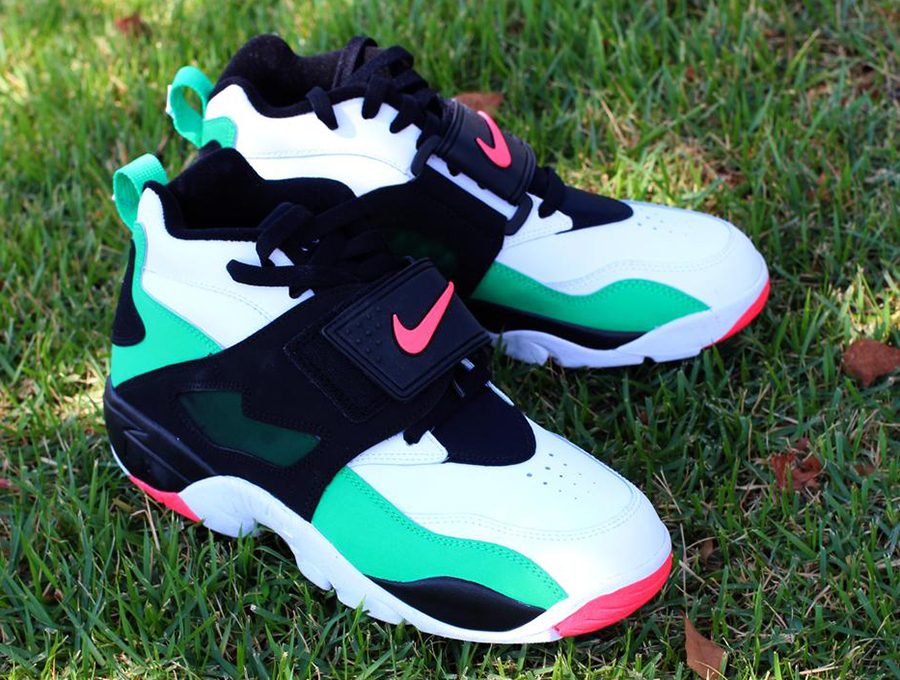 Nike Air Diamond Turf - Gamma Green - Atomic Red