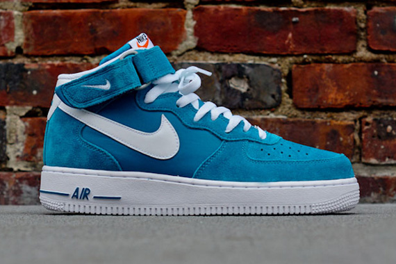 Nike Air Force 1 Mid Teal Kith 02