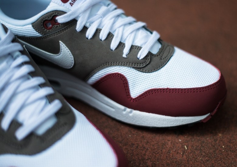 Nike Air Max 1 Essential – Burgundy – White