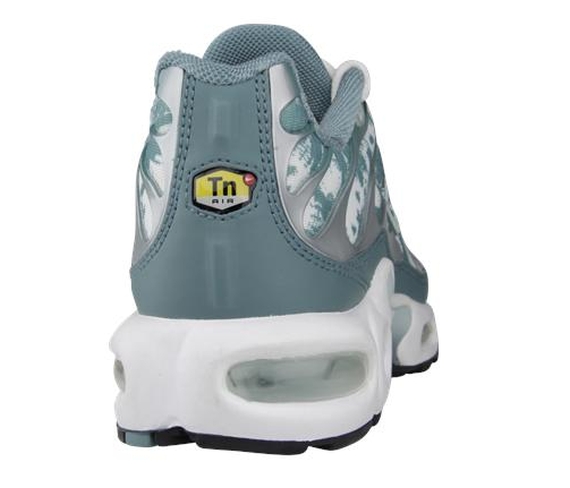 Nike Air Max Plus Green Camo 02