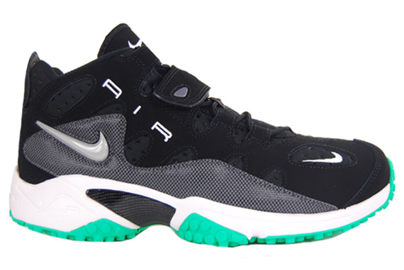 Nike Air Turf Raider Black Grey Green 2