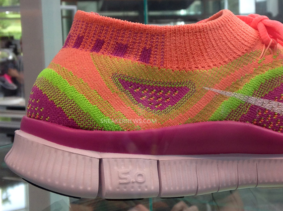 Nike Free Flyknit Pink Neon 3