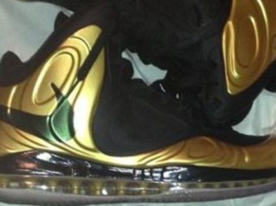 Nike Air Max Hyperposite – Gold – Black