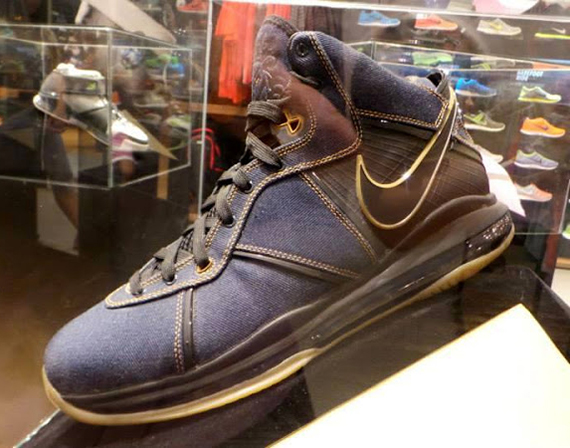 Nike Lebron Witness History Exhibit 18