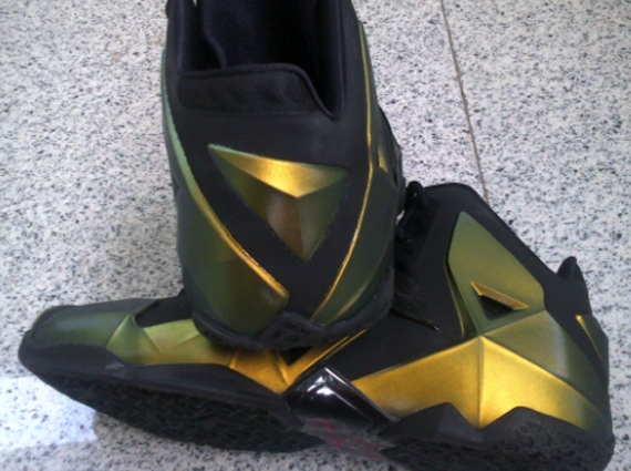 Nike LeBron 11 Sample