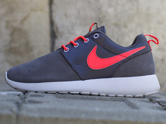 Nike Roshe Run GS - Dark Grey - Atomic Red - White