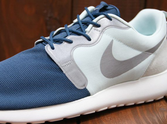 Nike Roshe Run Hyp Fiberglass Squadron Blue 1