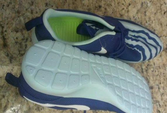 Nike Roshe Run Shorebreak Sample 01