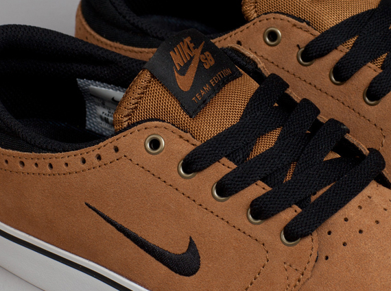 Nike SB Team Edition “Ale Brown”