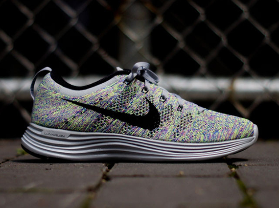 Nike Wmns Lunar Flyknit Pink Green 1