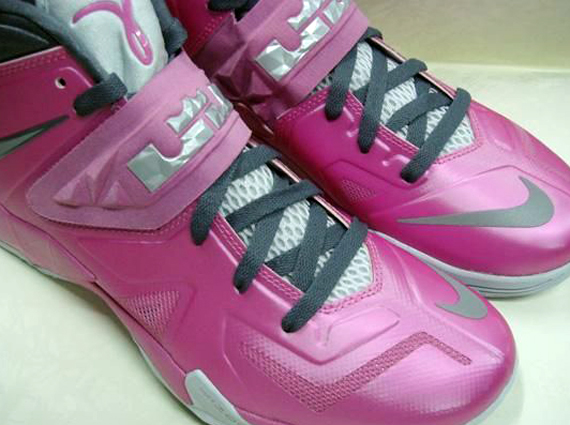 Nike Zoom LeBron Soldier VII "Think Pink"