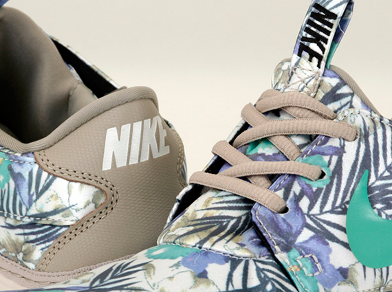 Nike WMNS Solarsoft Moccasin “Floral” – Classic Stone – Crystal Mint – Sail