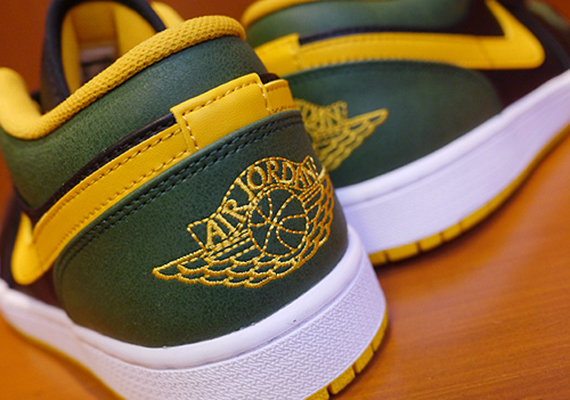 Air Jordan 1 Retro Low "Sonics"