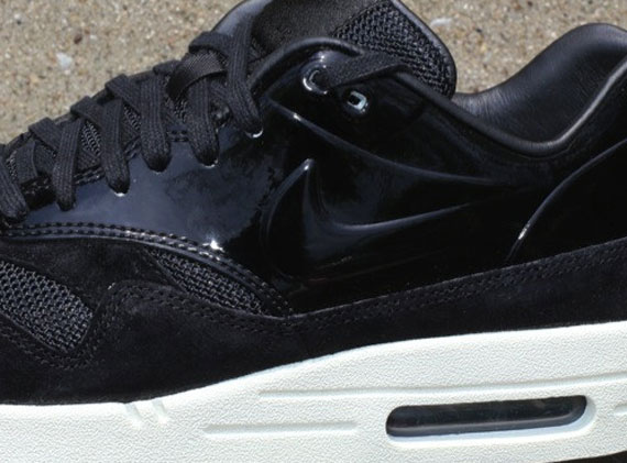 Nike WMNS Air Max 1 VT QS - Black - Sail