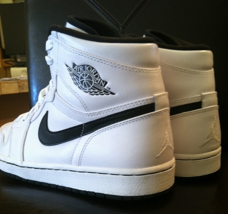 Air Jordan 1 White Black Release Sample 03