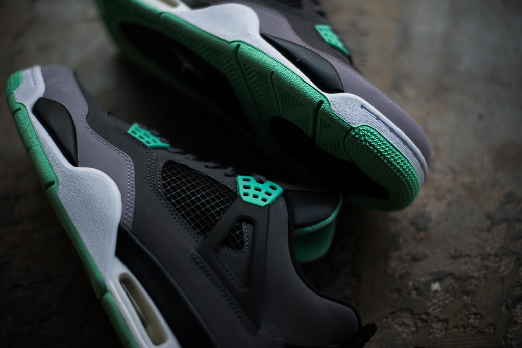 Air Jordan 4 Green Glow Release Reminder 06