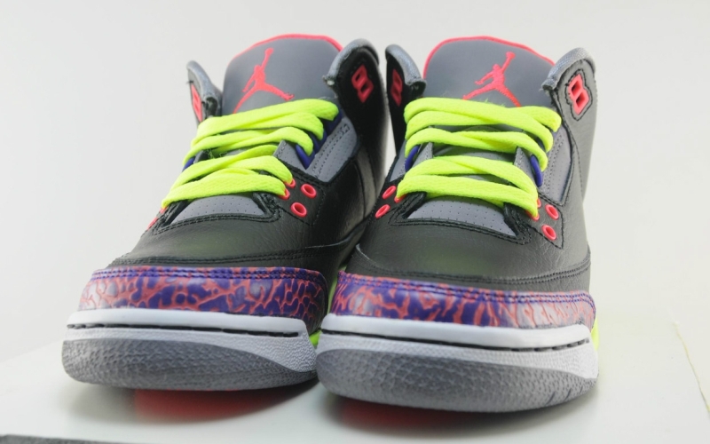 Air Jordan Iii Gs Black Atomic Red Volt 01
