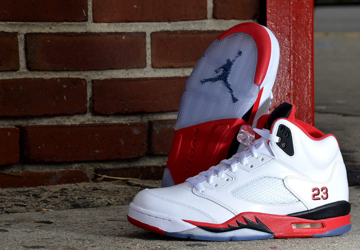 Air Jordan V Fire Red Arriving At Retailers 1