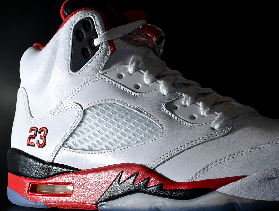 Air Jordan V "Fire Red" - Arriving at Retailers