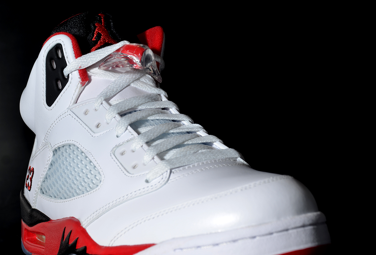Air Jordan V Fire Red Arriving At Retailers 3