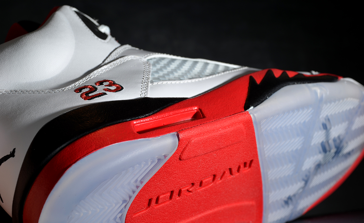 Air Jordan V Fire Red Arriving At Retailers 4