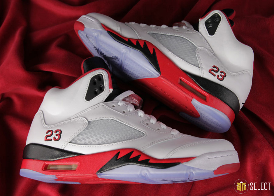 Air Jordan V Fire Red Beauty Shots 1