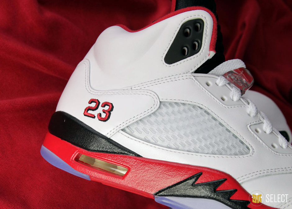 Air Jordan V Fire Red Beauty Shots 10