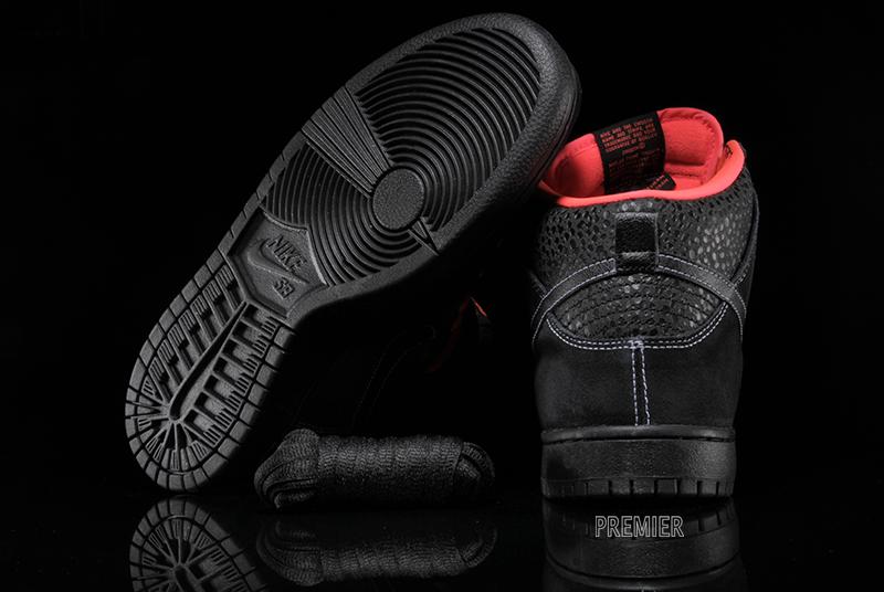Black Safari Atomic Red Sb Dunk Available 5