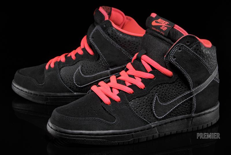 Black Safari Atomic Red Sb Dunk Available 6